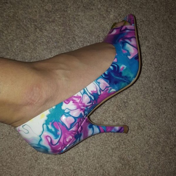 BCBG Multi Colored Heels - Picture 2 of 4